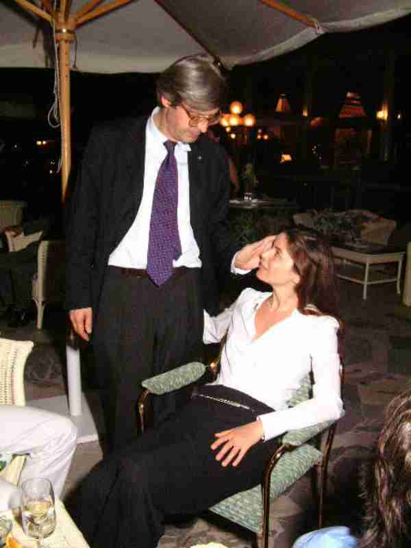 ../Images/Vittorio Sgarbi con la fidanzata Sabrina Colle (9).jpg